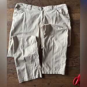 Men's Classic Tan Chinos